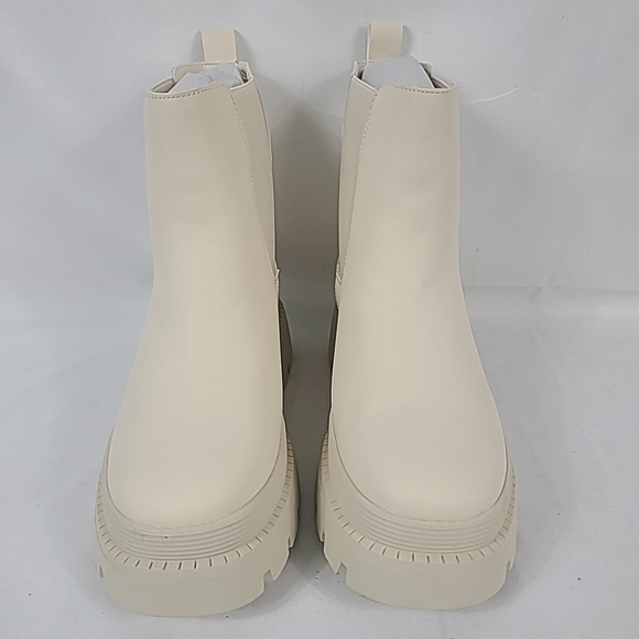 NEW Justfab Saydey Chunky Boots- In Ivory Size 8 NIB - Picture 2 of 9